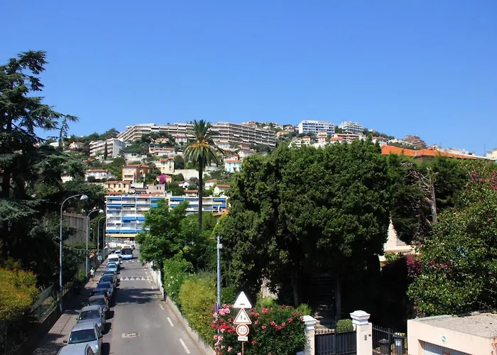 Explore From Our Cozy & Quiet 2br Aptparking *