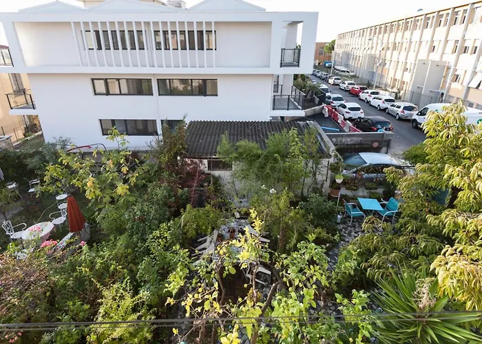 Explore From Our Cozy & Quiet 2br Aptparking Niza