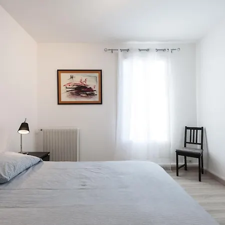 Explore From Our Cozy & Quiet 2br Aptparking Lejlighed *