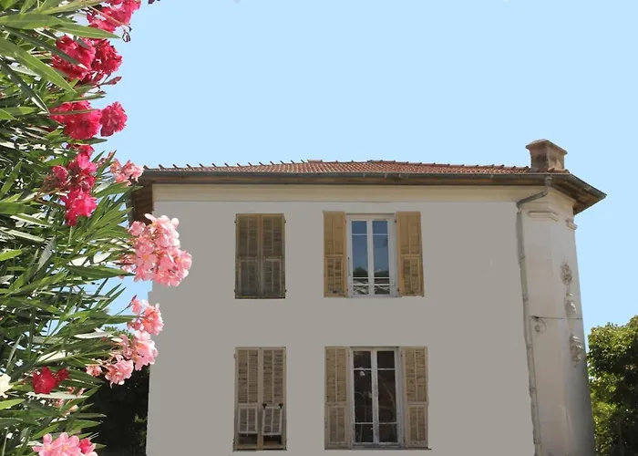 Appartement Explore From Our Cozy & Quiet 2br Aptparking Nice